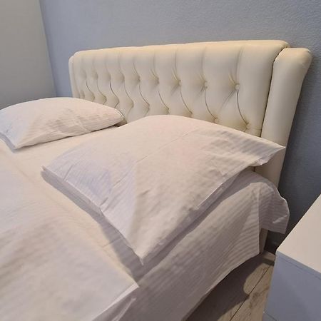 Apartaments On Vulytsia Heroiv Ato 32 Kryvyj Rih Eksteriør billede