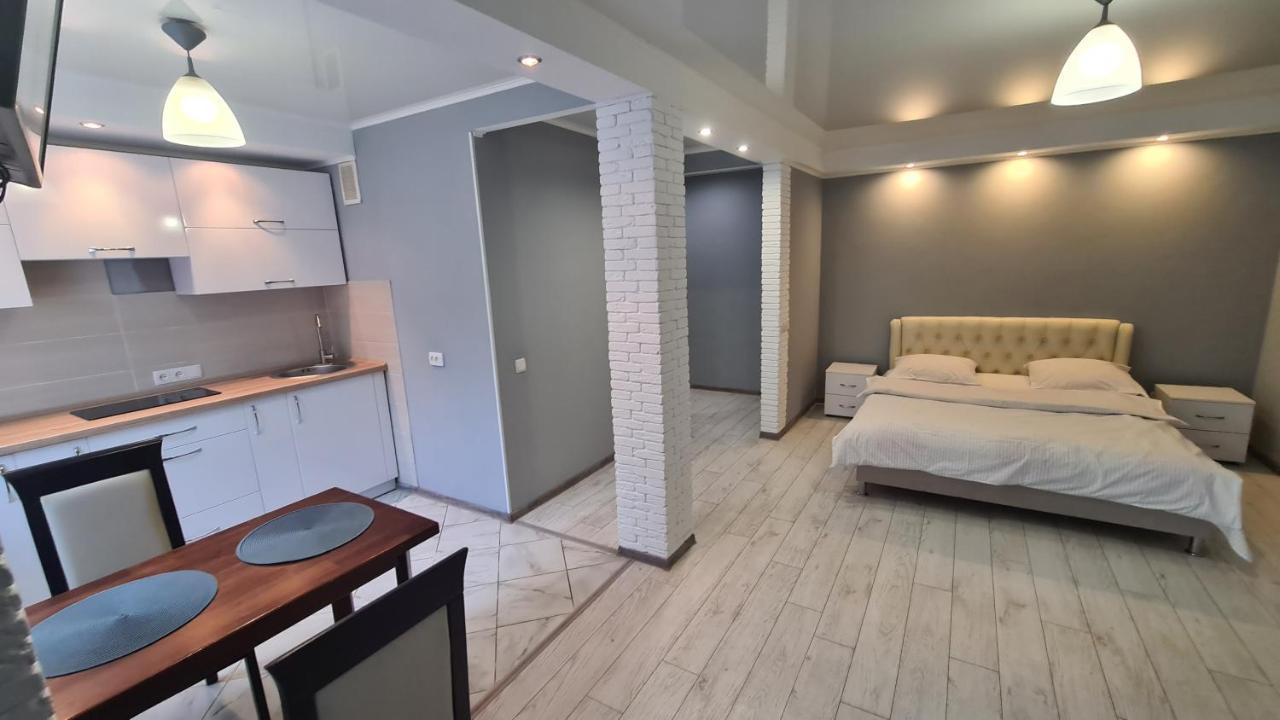 Apartaments On Vulytsia Heroiv Ato 32 Kryvyj Rih Eksteriør billede